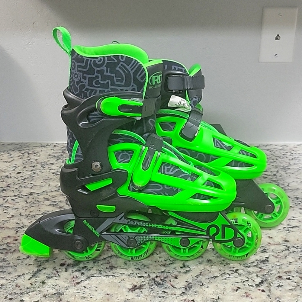 Kid Roller Derby Roller Skates size 3-6